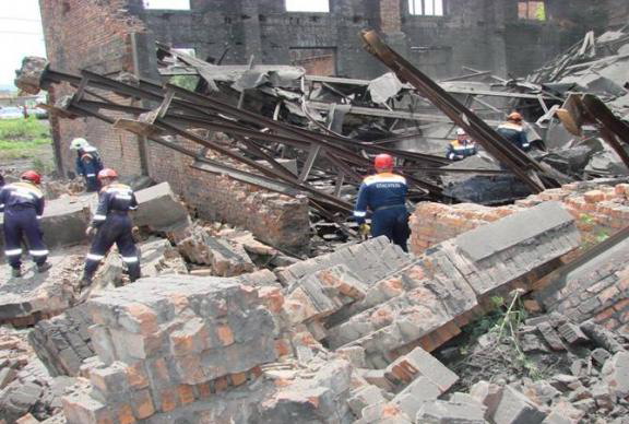 В Оренбурге обрушилось здание хлебокомбината